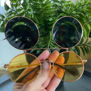 Super cool reversible sunglasses 😎